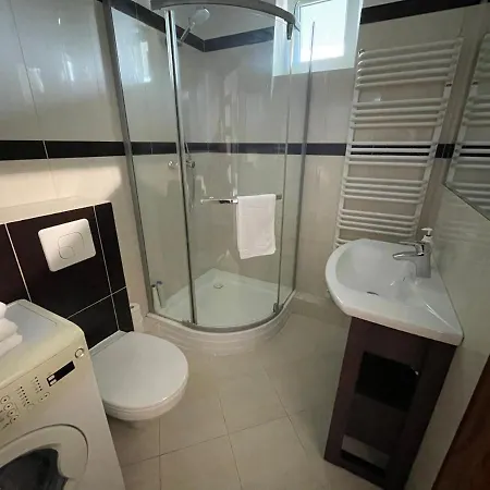 Apartmán Two With Patio And Garden *
